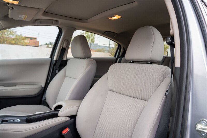 Used 2017 Honda HR-V EX image 10