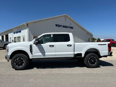 New 2025 Ford F350 XLT w/ Tremor Off-Road Package