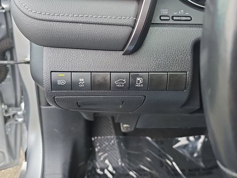 Used 2023 Toyota Camry SE image 32