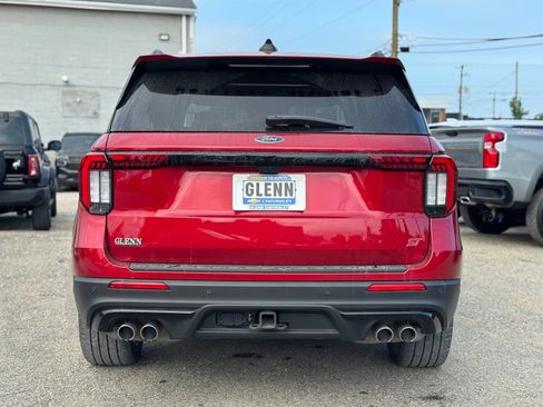 Used 2025 Ford Explorer ST AWD/4WD image 5
