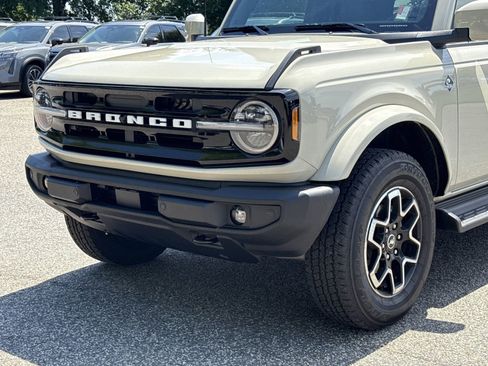 Used 2025 Ford Bronco Outer Banks AWD/4WD image 29