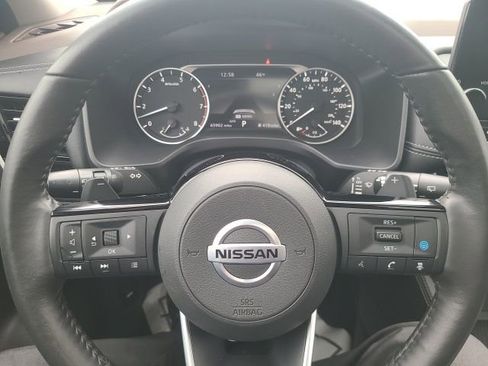 Used 2021 Nissan Rogue SL w/ Premium Package image 12