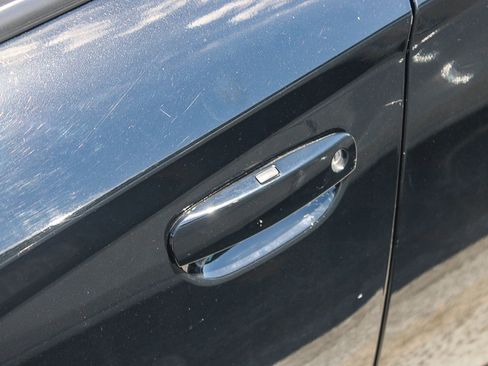 Used 2019 Dodge Charger R/T RWD image 9