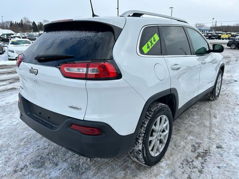 Used 2016 Jeep Cherokee Latitude w/ Comfort & Convenience Group image 5