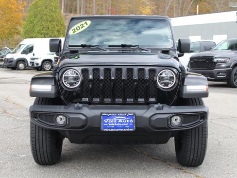 Used 2021 Jeep Wrangler Unlimited Sahara image 4