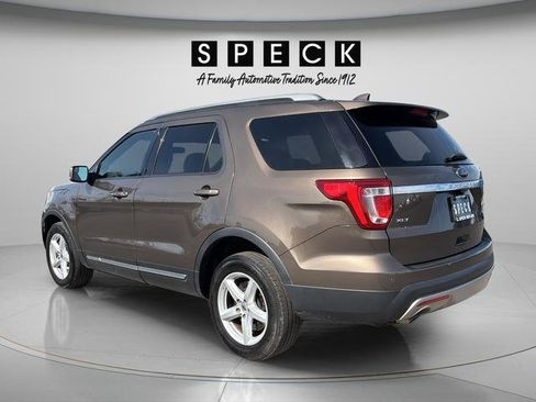Used 2016 Ford Explorer XLT w/ Equipment Group 202A AWD/4WD image 3