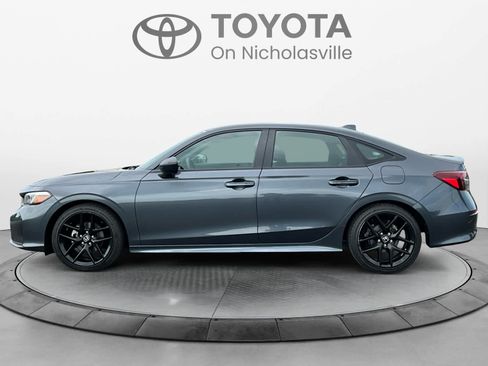 Used 2025 Honda Civic Sport image 3