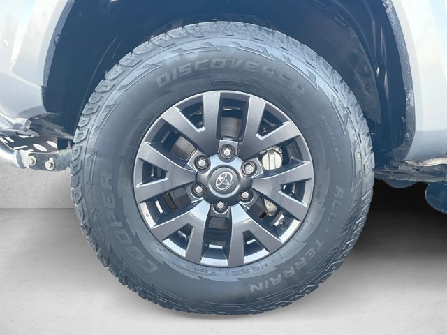 Used 2021 Toyota Tacoma SR5 RWD image 21