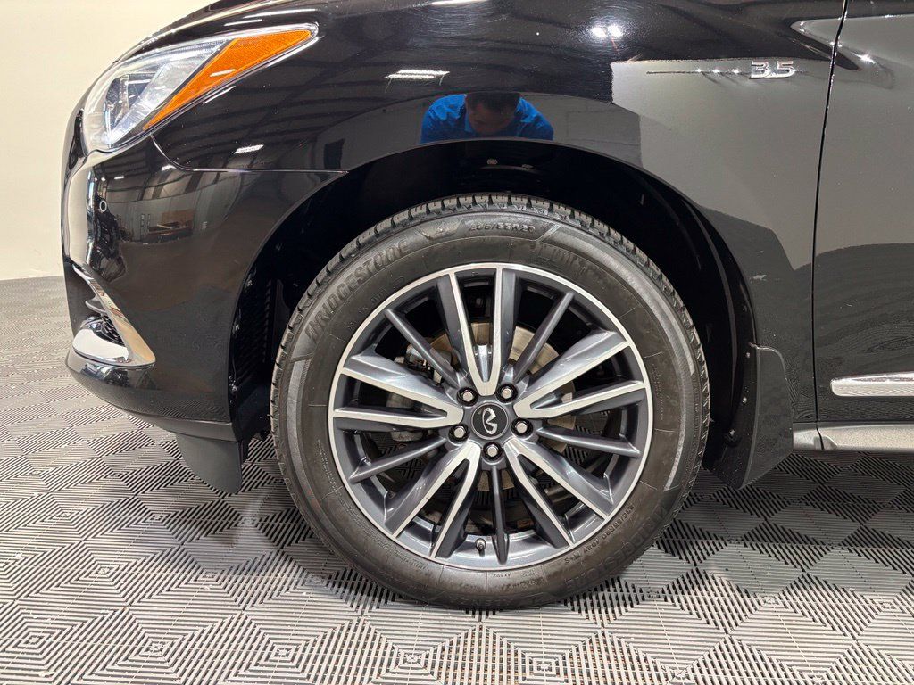Used 2018 INFINITI QX60 Luxe w/ Deluxe Technology Package AWD/4WD image 9