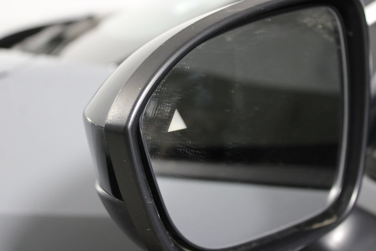 Used 2024 Nissan Ariya FWD image 35
