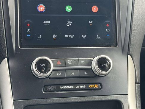 Used 2024 Ford Edge SEL image 5