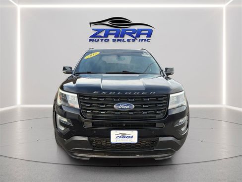 Used 2017 Ford Explorer Sport w/ Equipment Group 401A AWD/4WD image 2