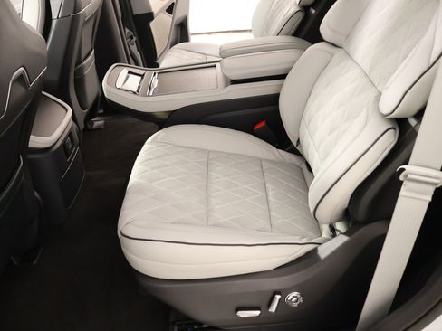 New 2026 Lincoln Navigator Black Label AWD/4WD image 12