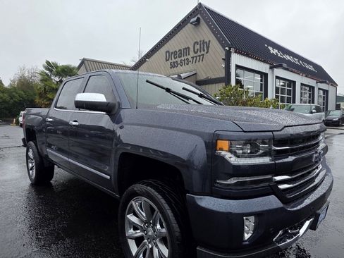 Used 2018 Chevrolet Silverado 1500 LTZ Z71 w/ Centennial Edition image 3
