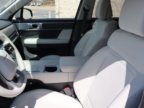Used 2024 Hyundai Santa Fe SE AWD/4WD image 14