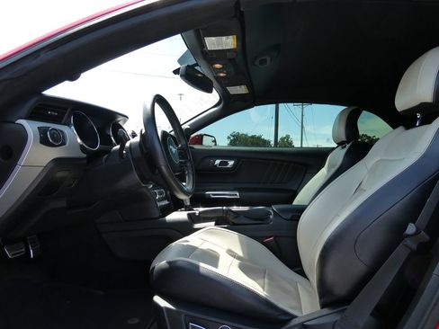 Used 2017 Ford Mustang Premium RWD image 16