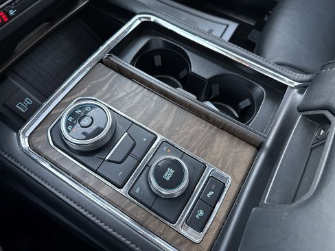 Used 2021 Ford Expedition Platinum image 30