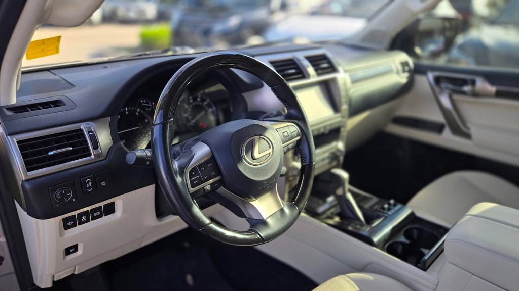 Used 2020 Lexus GX 460 Premium AWD/4WD image 24
