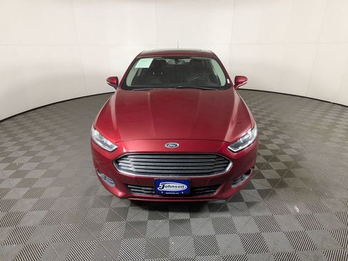 Used 2016 Ford Fusion SE w/ Equipment Group 202A image 2