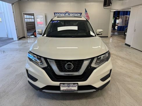 Used 2019 Nissan Rogue SV w/ Sun & Sound Touring Package AWD/4WD image 12