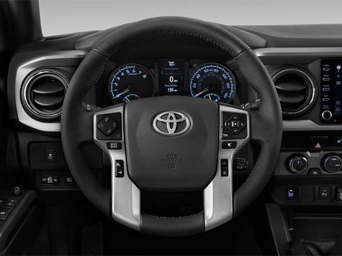 Used 2022 Toyota Tacoma TRD Sport AWD/4WD image 8
