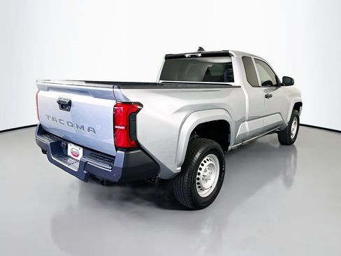 Used 2025 Toyota Tacoma SR image 5