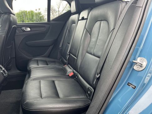 Used 2024 Volvo XC40 B5 Core AWD/4WD image 27