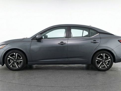 Used 2025 Nissan Sentra SV image 5