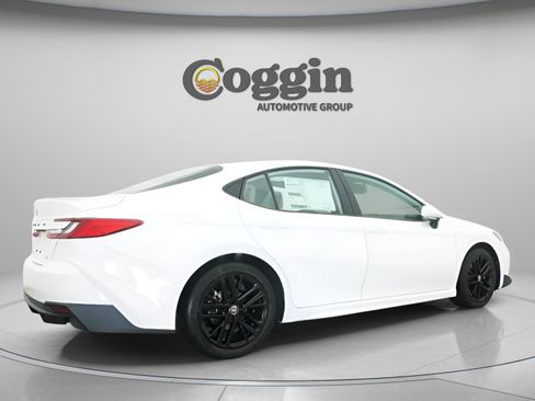 New 2026 Toyota Camry SE FWD image 17