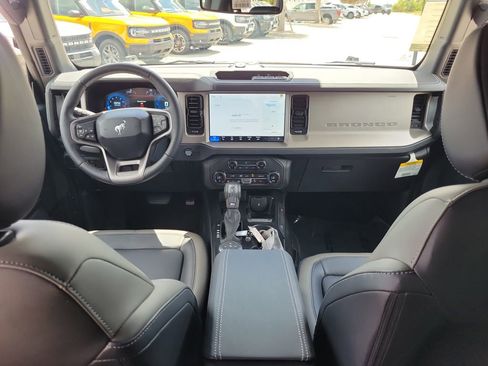 New 2026 Ford Bronco Outer Banks AWD/4WD image 11