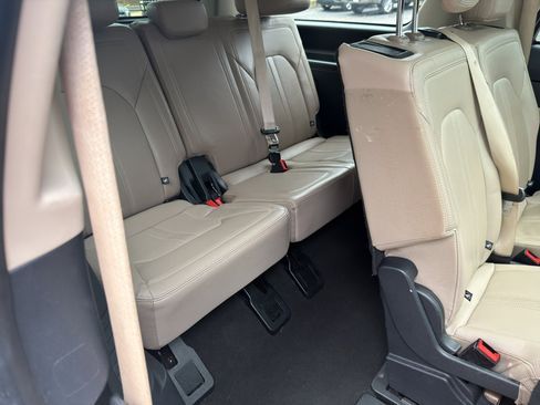 Used 2024 Ford Expedition Max Limited RWD image 16