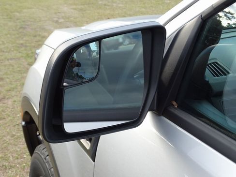 Used 2019 Ford Ranger XL w/ Equipment Group 101A Mid image 11