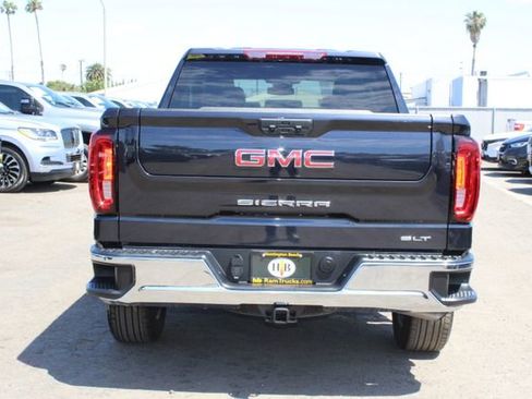 Used 2024 GMC Sierra 1500 SLT AWD/4WD image 4