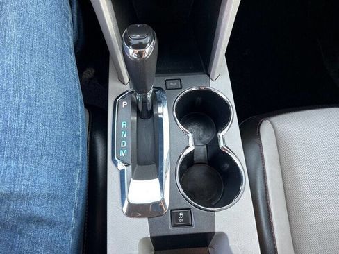 Used 2016 Chevrolet Equinox LTZ w/ Enhanced Convenience Package image 17