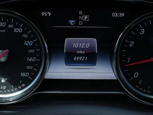 Used 2018 Mercedes-Benz E 300 4MATIC image 44