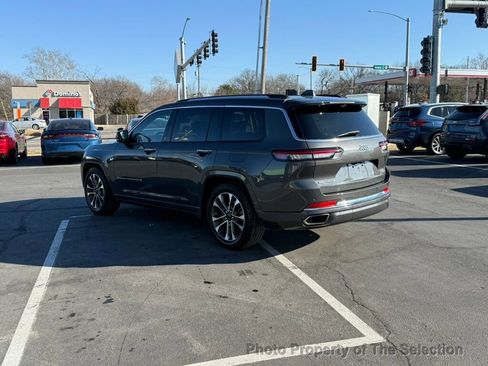 Used 2021 Jeep Grand Cherokee L Overland w/ Luxury Tech Group IV image 9