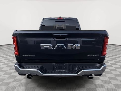 Used 2025 RAM 1500 Laramie AWD/4WD image 6