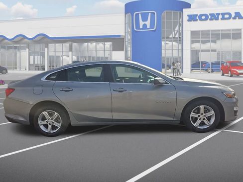 Used 2024 Chevrolet Malibu LT image 10