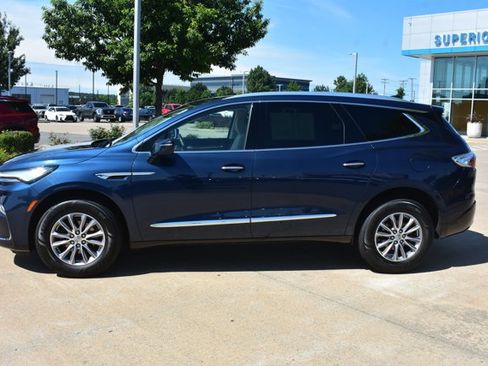 Used 2024 Buick Enclave Essence FWD image 9