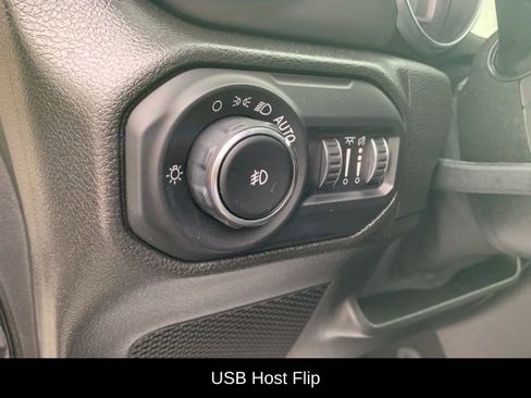 Used 2021 Jeep Wrangler Unlimited Sport AWD/4WD image 25