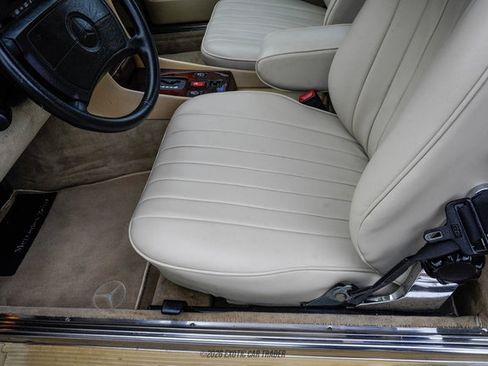 Used 1988 Mercedes-Benz 560 SL image 46