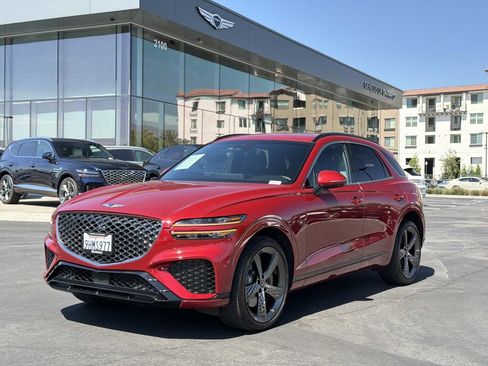 Used 2023 Genesis GV70 2.5T w/ Sport Prestige Package AWD/4WD image 3