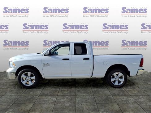 Used 2024 RAM 1500 Classic SLT AWD/4WD image 4