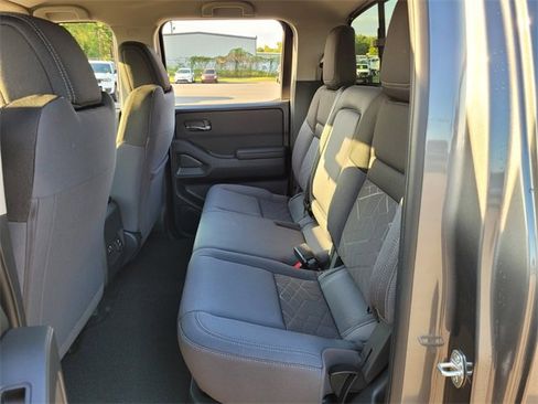 New 2026 Nissan Frontier SV w/ SV Convenience Package image 11