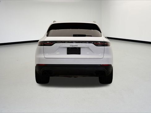 Used 2022 Porsche Cayenne Platinum Edition image 6