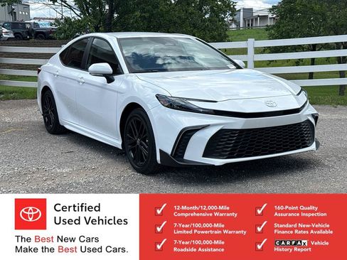 Certified 2026 Toyota Camry SE FWD image 1
