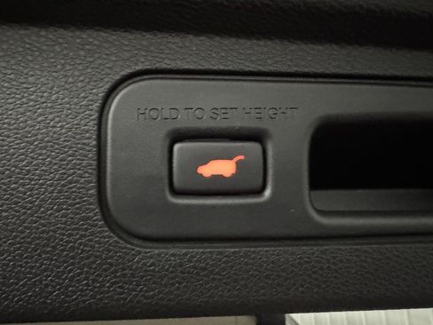 Used 2023 Honda Odyssey Elite image 8