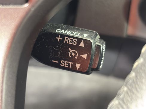 Used 2017 Toyota Tacoma TRD Sport AWD/4WD image 31
