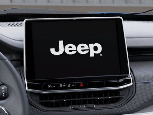 New 2026 Jeep Compass Latitude AWD/4WD image 18