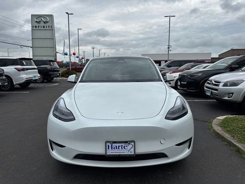 Used 2024 Tesla Model Y Performance AWD/4WD image 3